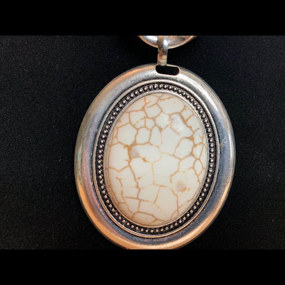Necklace - Picture 2 of 3
